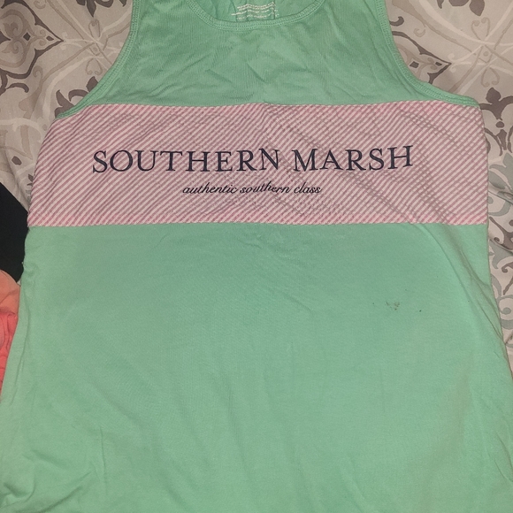 Bundle of T-shirts - Picture 8 of 9